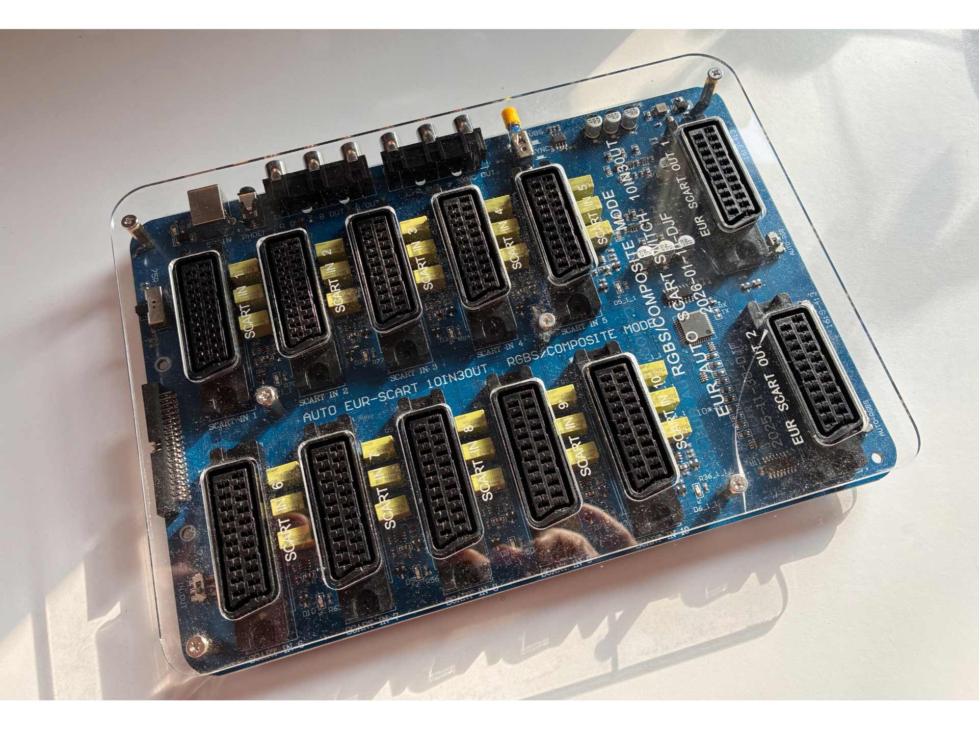 10-IN-3 Ausgang EUR SCART Distributor